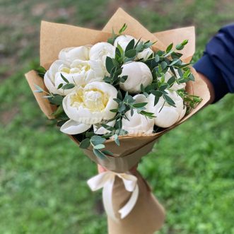 Букет из 9 белых пионов Букет из 9 белых пионов
